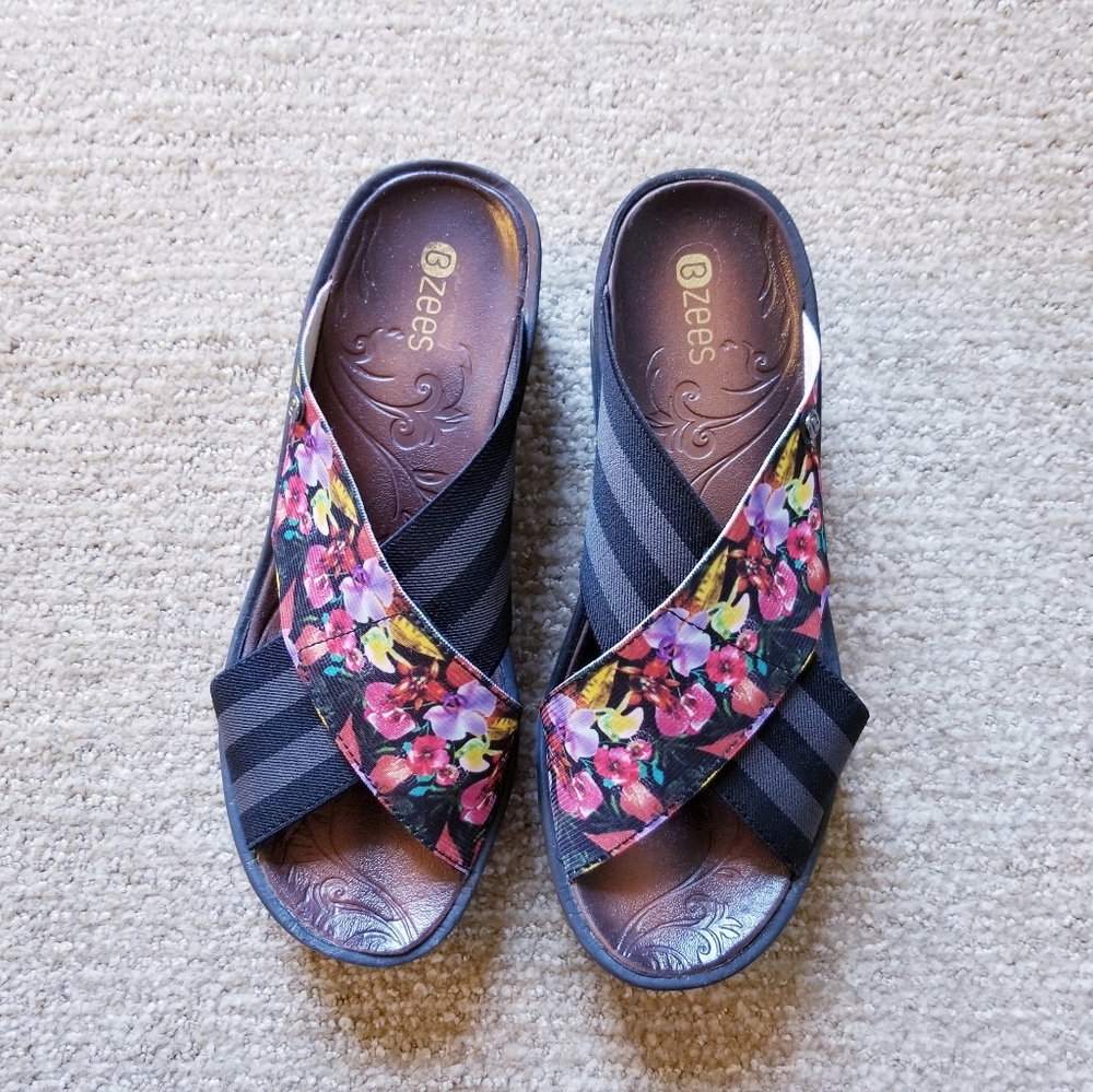 BZEES Women's Sandal Size 9M